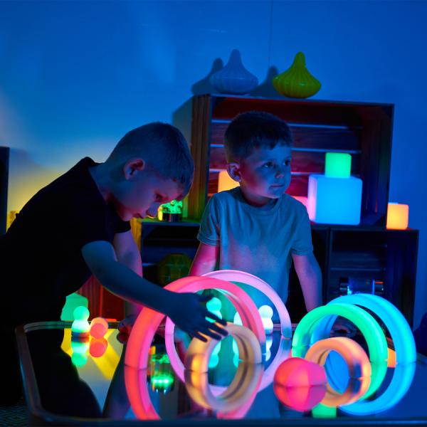 Arcs colorés lumineux