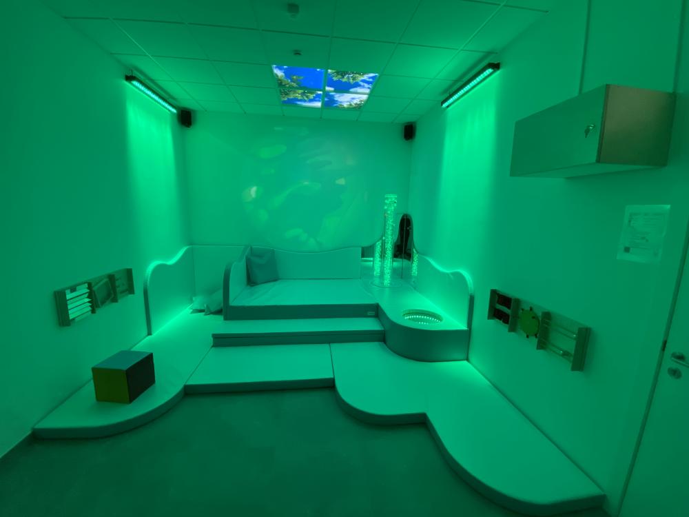 Salle Snoezelen avec éclairage interactif